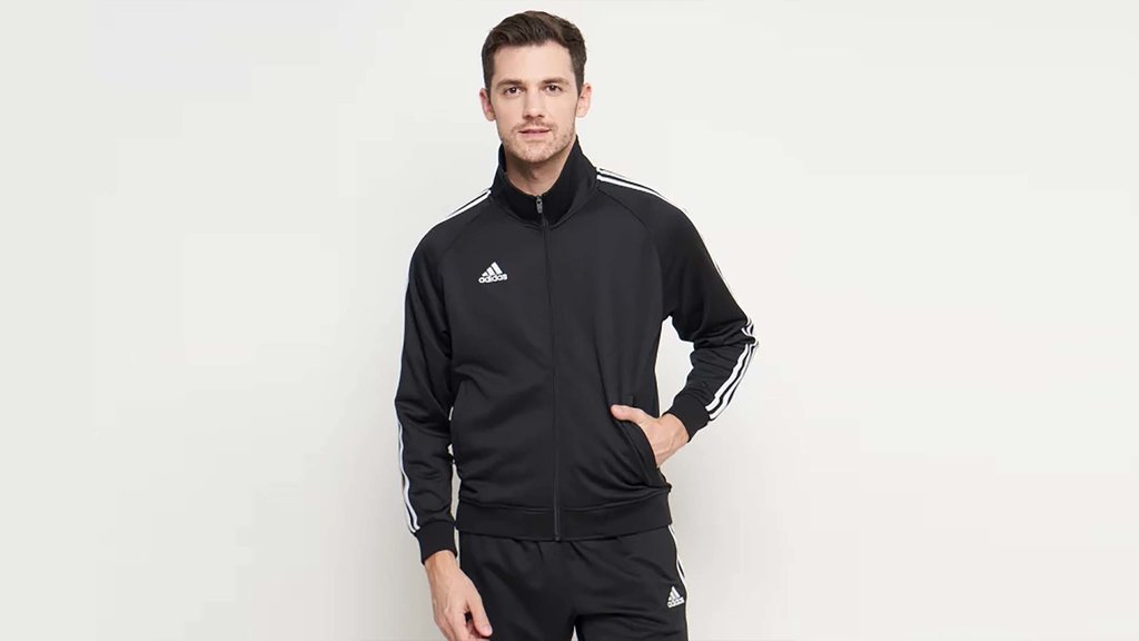 Tracksuit Adidas. foto/adidas Tracksuit Adidas