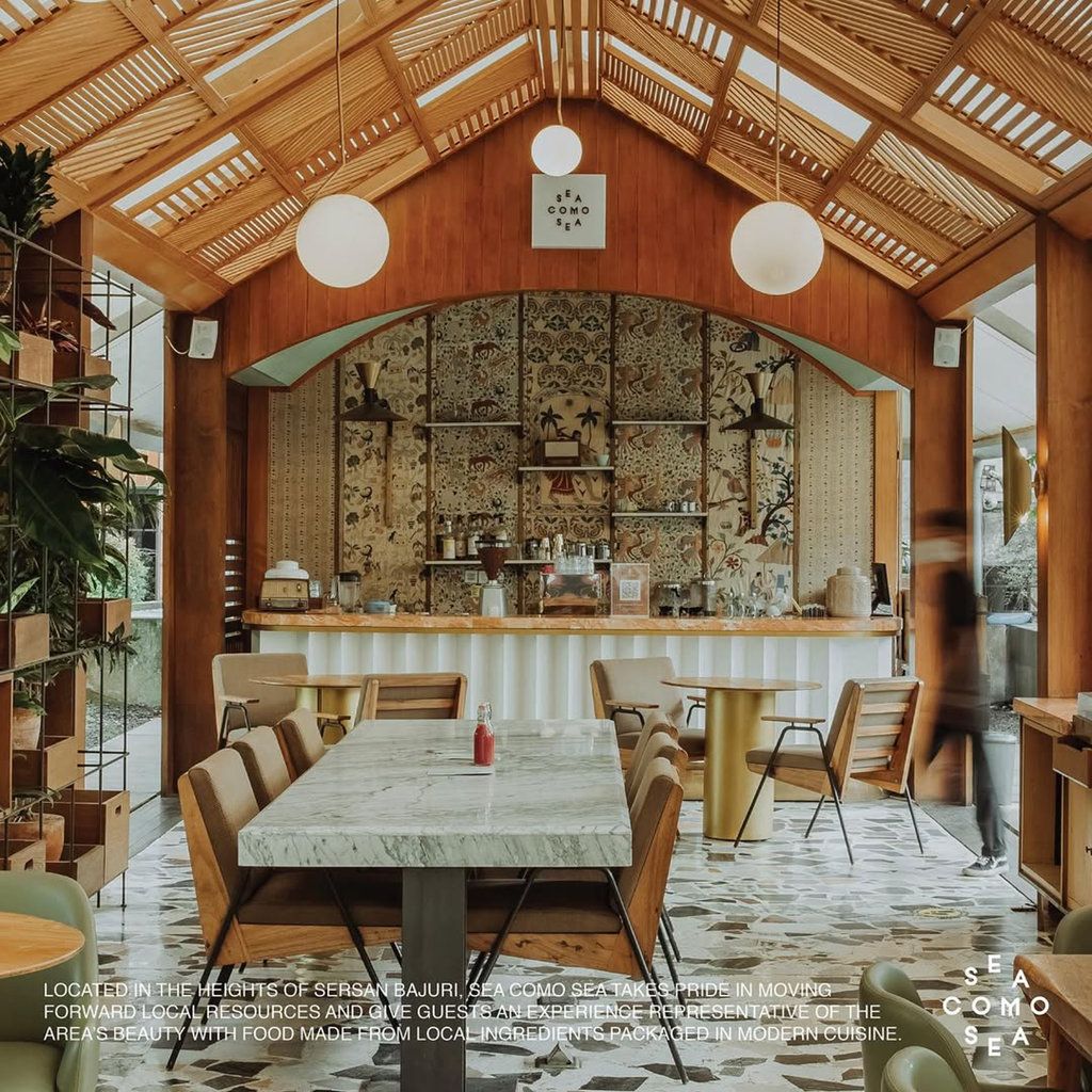 Sea Como Sea Restaurant di Bandung, salah satu lini usaha Maja Group. (Instagram/@majafamily) Sea Como Sea Restaurant di Bandung