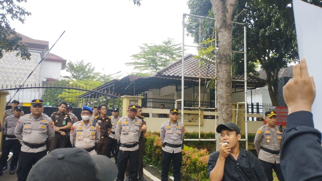Aksi Demonstrasi Ika Sakti