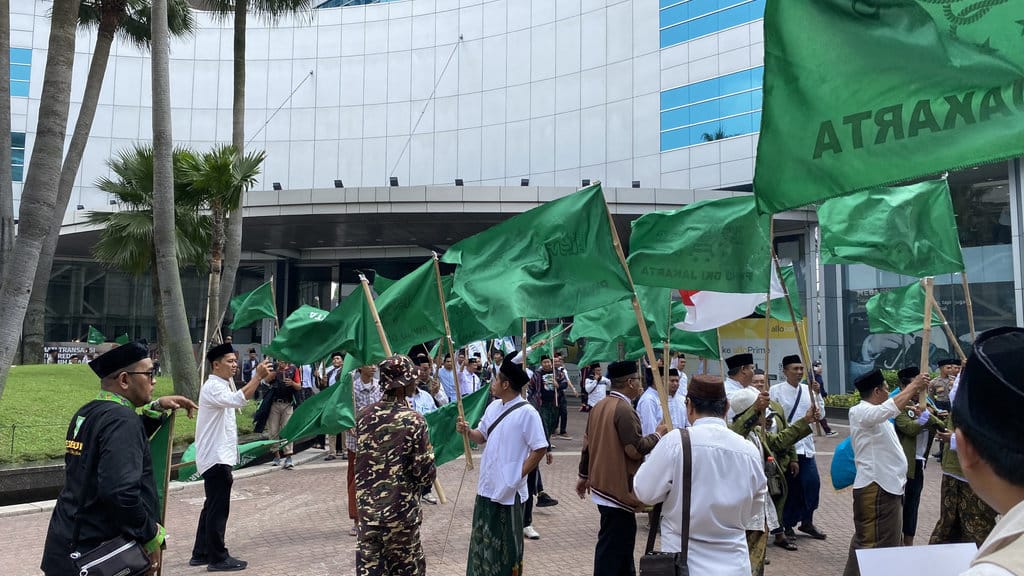 Massa PWNU Gelar Aksi di Depan Gedung Trans7, tirto.id/Rahma Aksi PWNU di Trans7