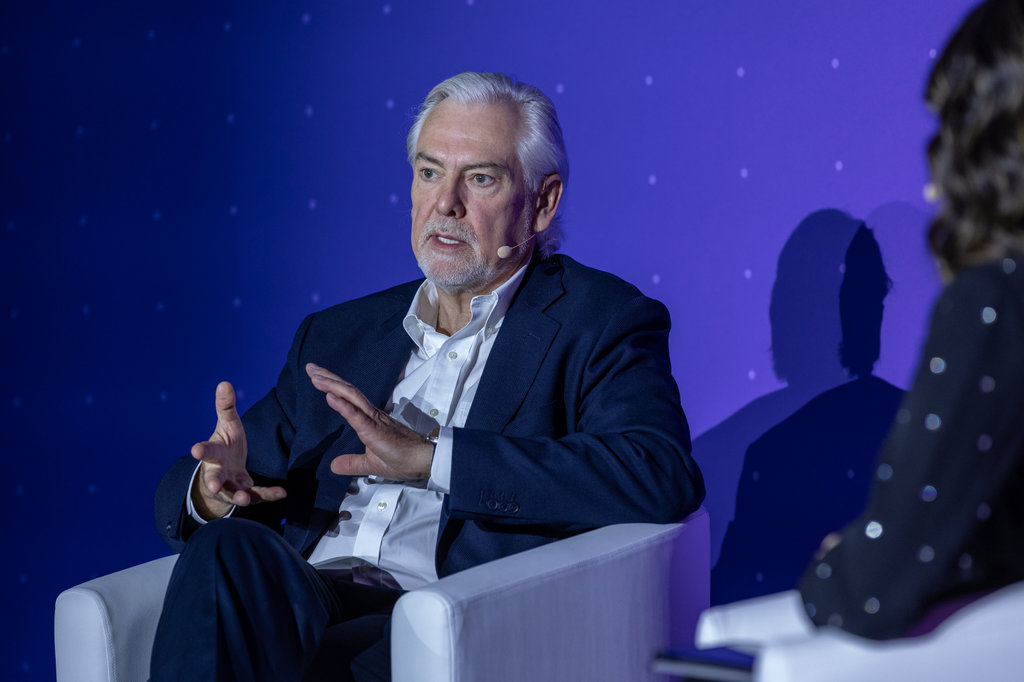 CEO Philip Morris International (PMI), Jacek Olczak, saat berbicara dalam konferensi internasional Technovation: Smoke-Free by PMI di Dubai, Uni Emirat Arab, Rabu (8/10/2025). (Foto/Dok. Rachmadin Ismail) Rilis Philip Morris International