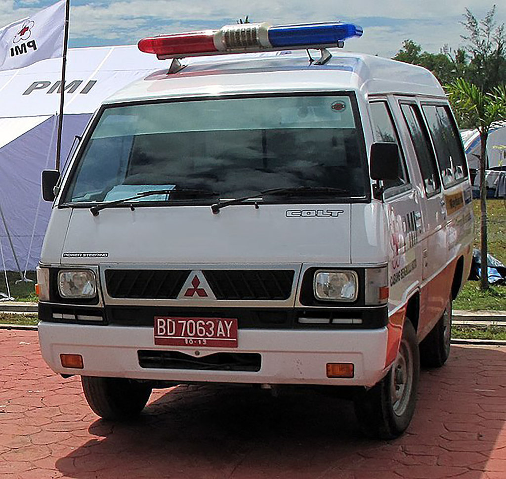 Mitsubishi Colt L300 Star Wagon. wikimedia/sbamueller; Mitsubishi Colt L300 Star Wagon