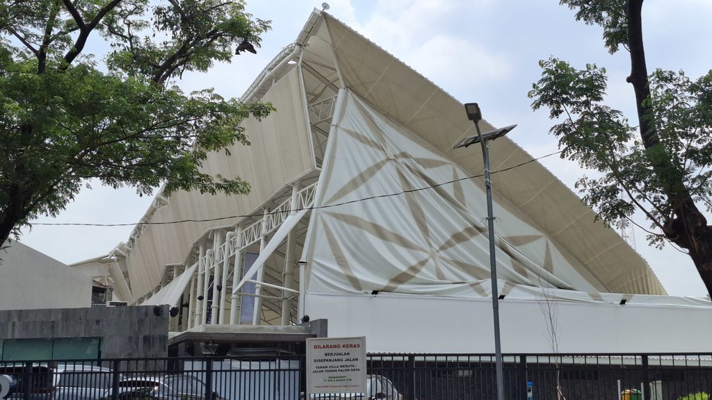 Lapangan Padel Taman Villa Meruya