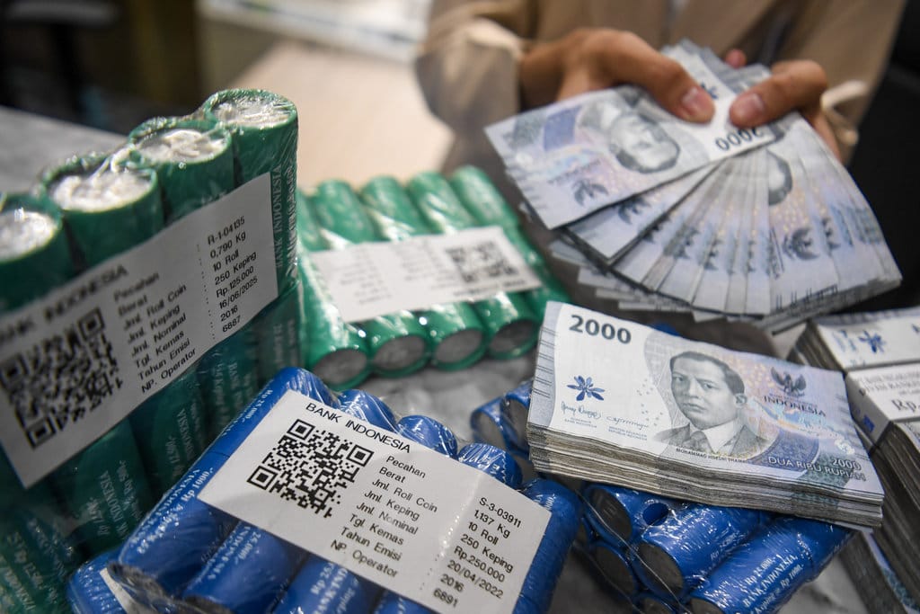 Nilai Tukar Rupiah Dibuka Melemah Hari Ini di Level Rp17.061