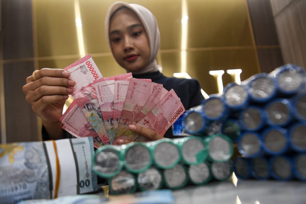 Nilai Rupiah Hari Ini 8 April Dibuka Menguat ke Level Rp16.982
