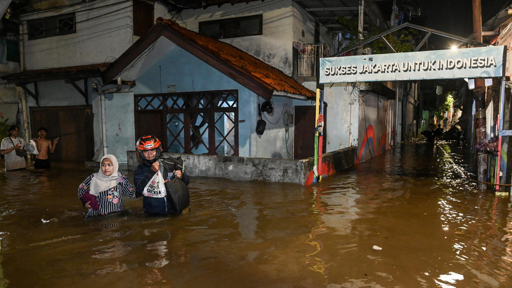 Banjir rendam sejumlah wilayah di Jakarta