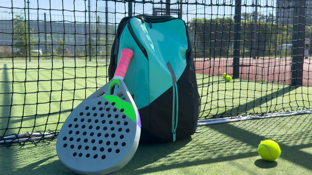 Raket Padel dan Tas Padel