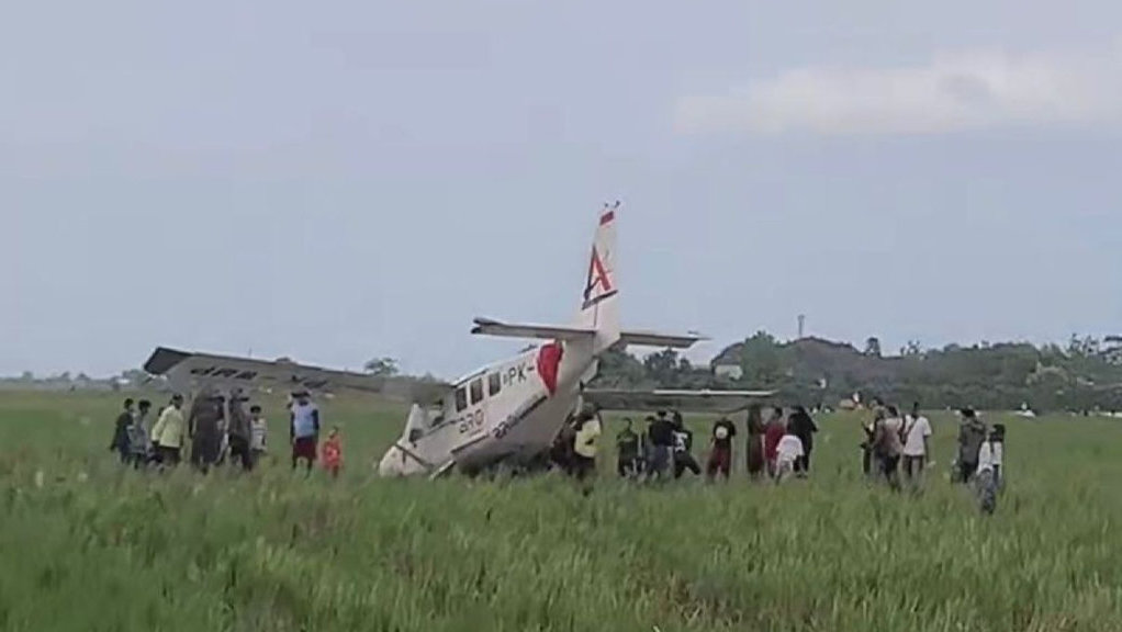 Pesawat jatuh di Karawang