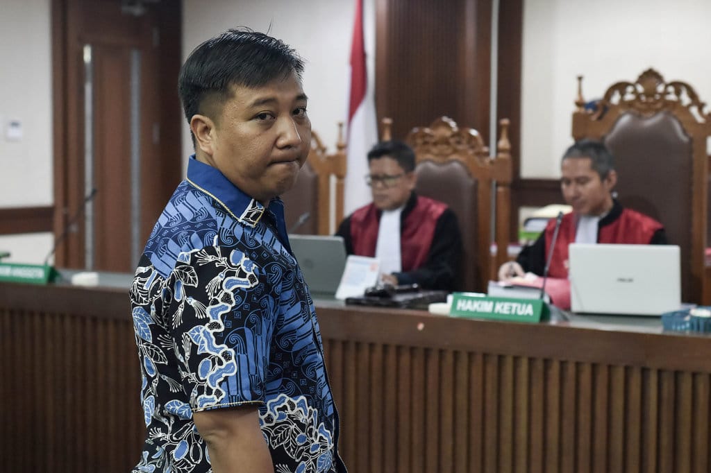 Hakim Vonis Admin @Bekasi_menggugat 7 Bulan Penjara