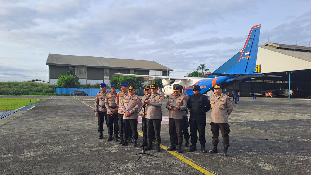 Pengiriman Bantuan Logistik Polri ke Sumatera
