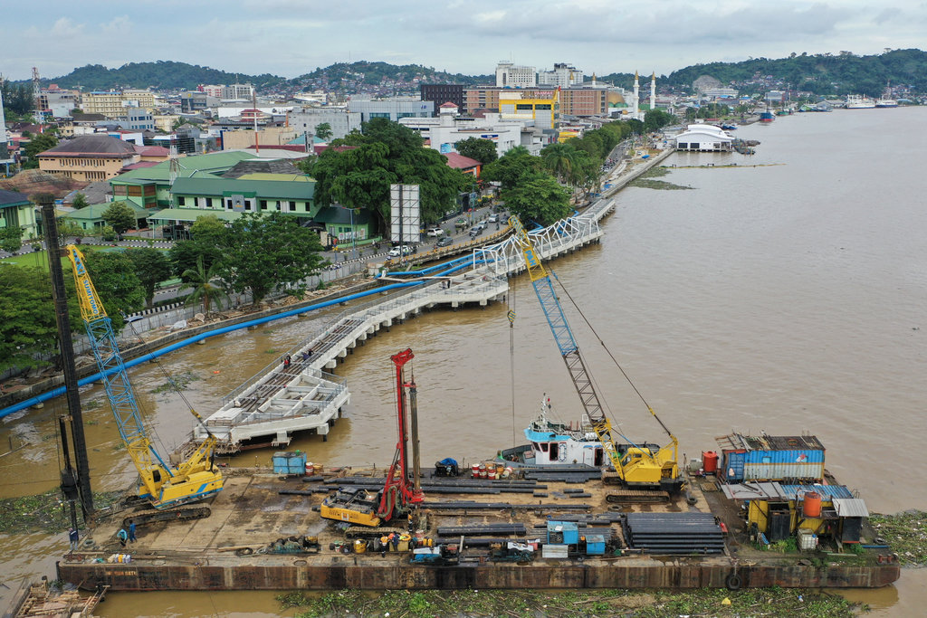 Ancaman Logistik Kalimantan akibat Surutnya Kapuas dan Mahakam