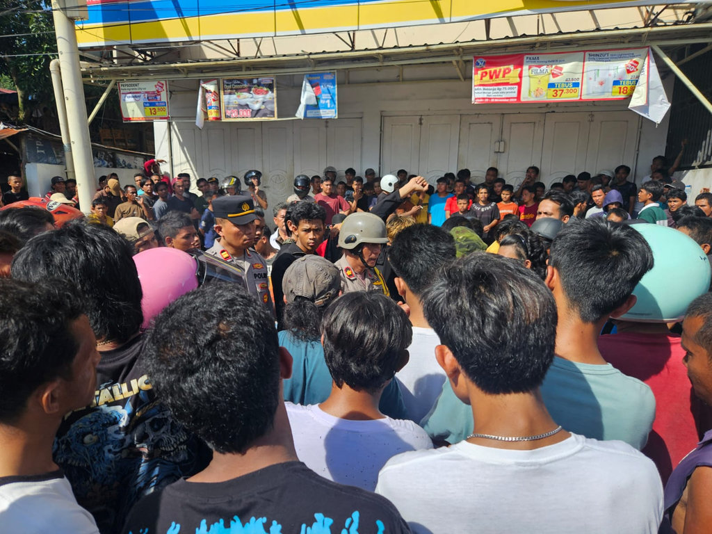 Pengamanan minimarket di Sibolga