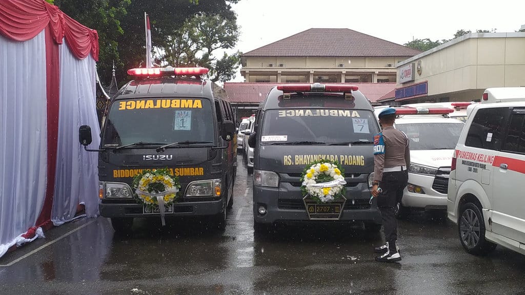24 Jenazah Korban Banjir Bandang Sumbar Dimakamkan