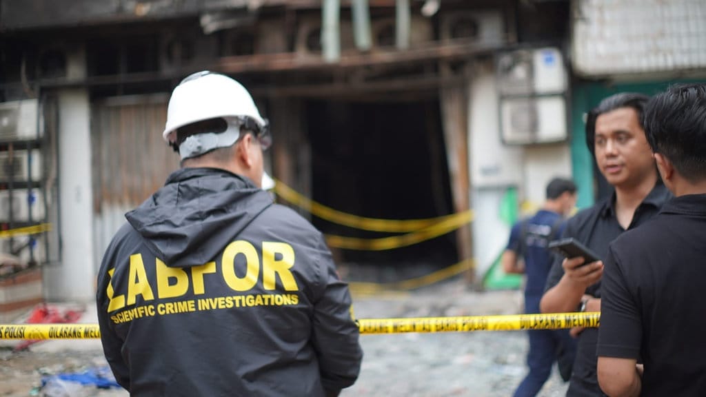 Ibu Korban Kebakaran Terra Drone Menangis di Persidangan