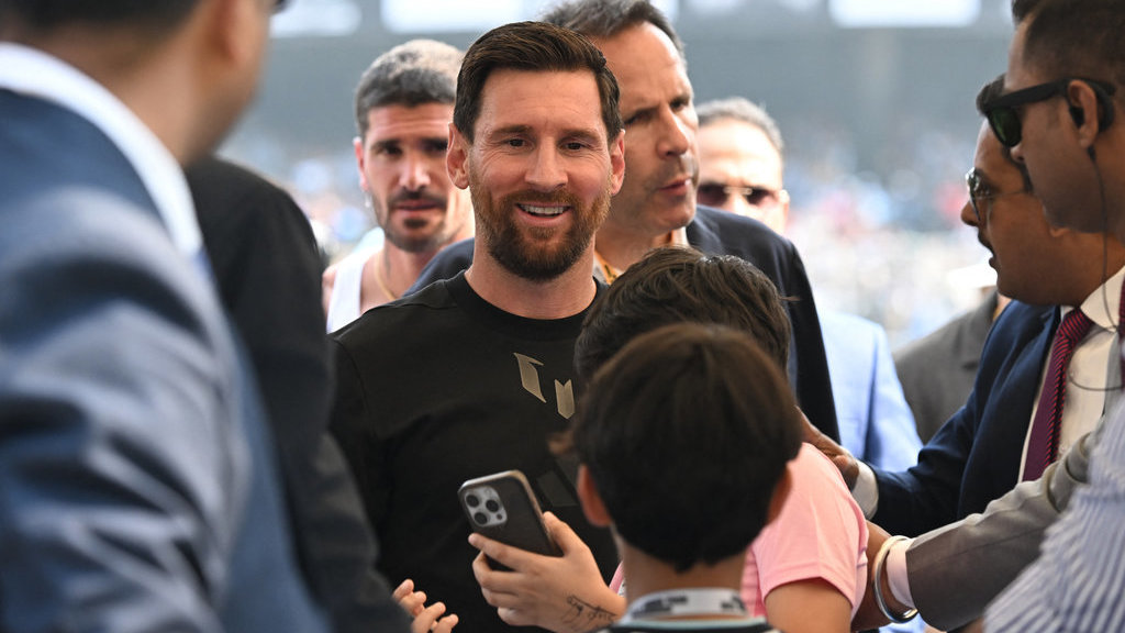 kerusuhan acara lionel messi di india