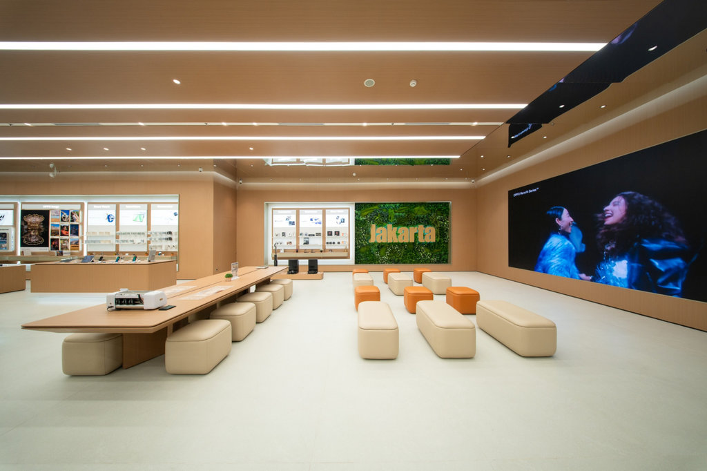 OPPO Flagship Store Gandaria City