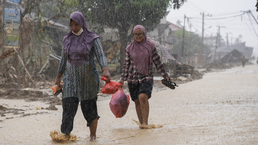 Suasana pascabanjir bandang di Sumatera