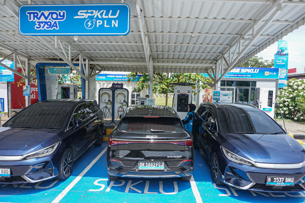 Berapa Pajak Tahunan Kendaraan Mobil Listrik 2026? Cek Aturannya