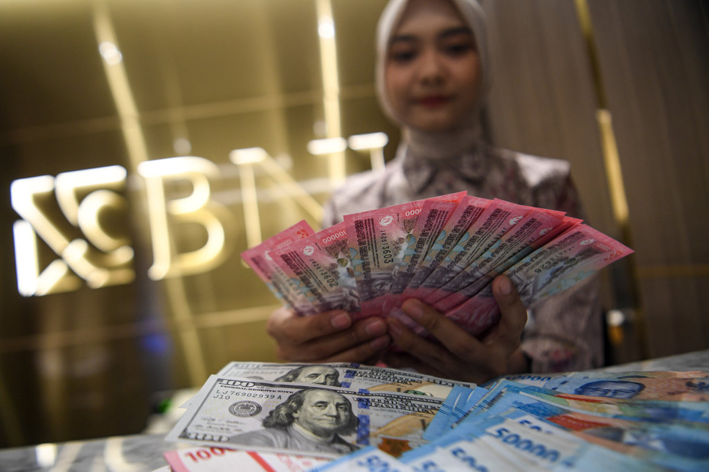 Nilai Tukar Rupiah Ditutup Melemah Rp17.090 per Dolar AS