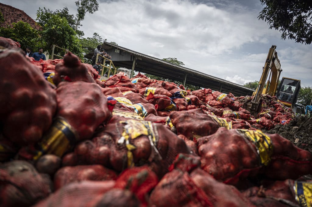 Polri Bongkar Impor Ilegal Bawang-Cabai di Kalimantan Barat