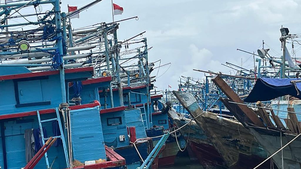 kapal nelayan di Muara Angke