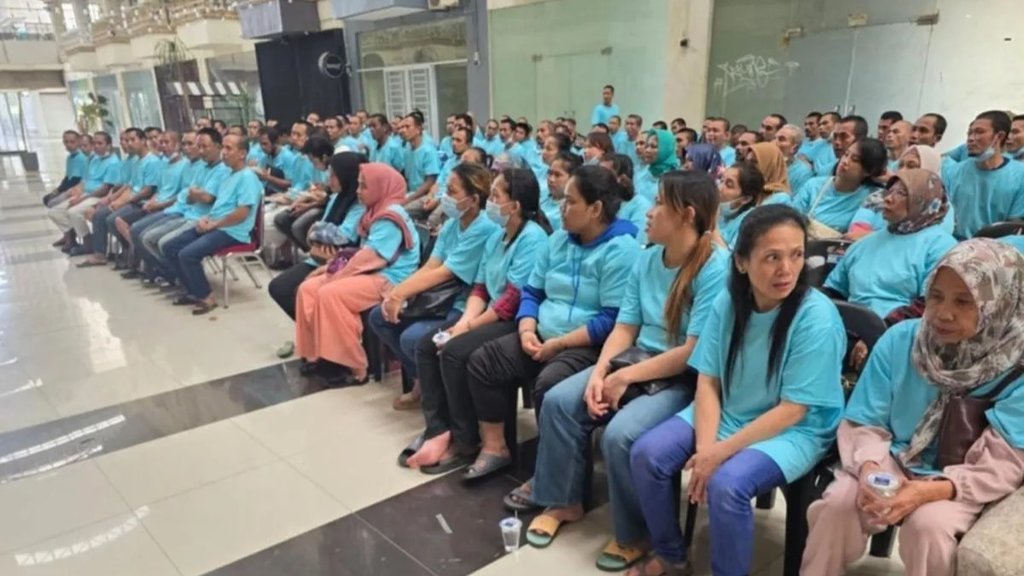 Sejumlah WNI/PMI yang dipulangkan KJRI Johor Bahru. (ANTARA/HO-Pensosbud KJRI Johor Bahru) WNI?PMI di KJRI Johor Bahru