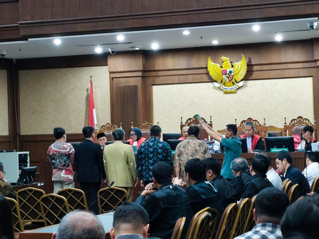 Sidang korupsi kelola minyak 