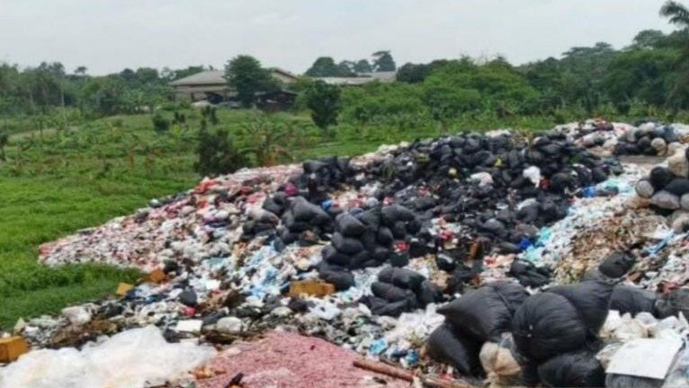Cacahan uang di TPS Bekasi