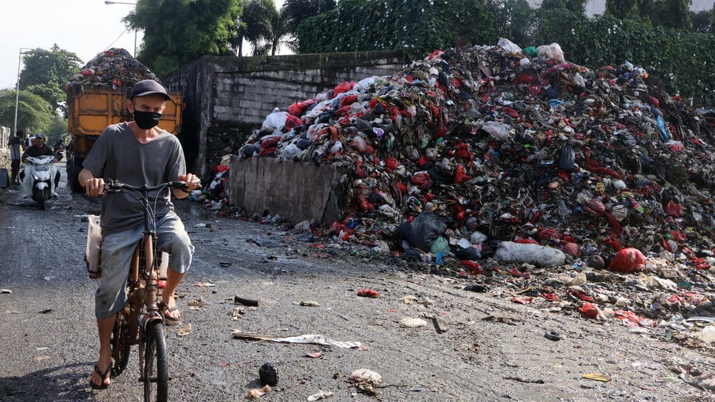 Penanganan masalah sampah nasional