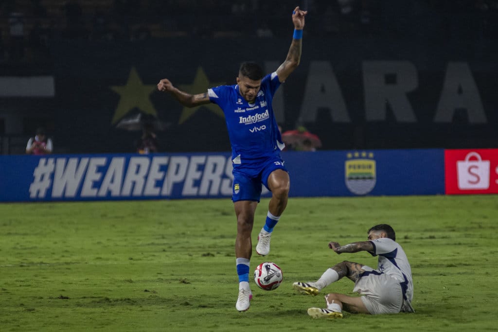 Siaran Langsung Persib vs Bali United Super League 2026 di TV