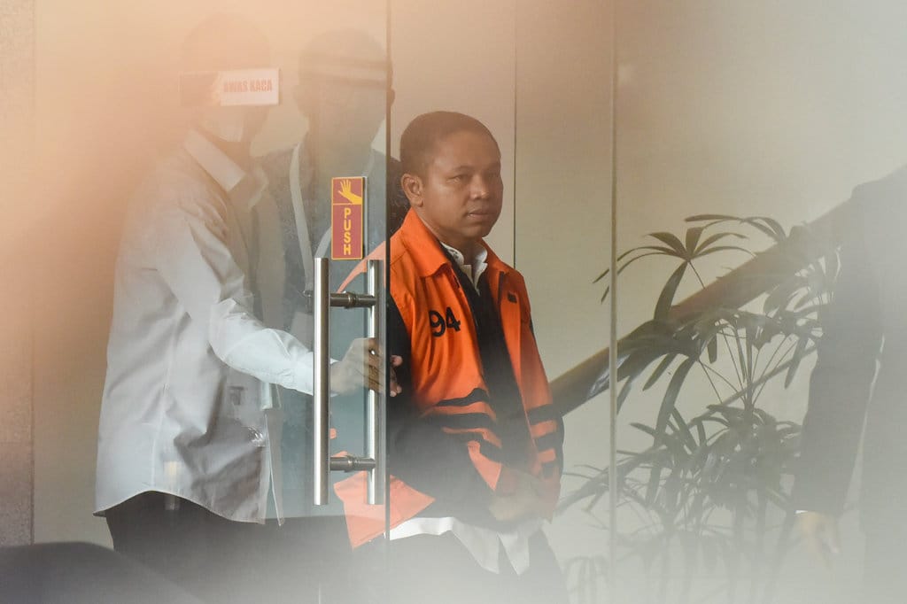 Pelimpahan perkara Gubernur Riau nonaktif