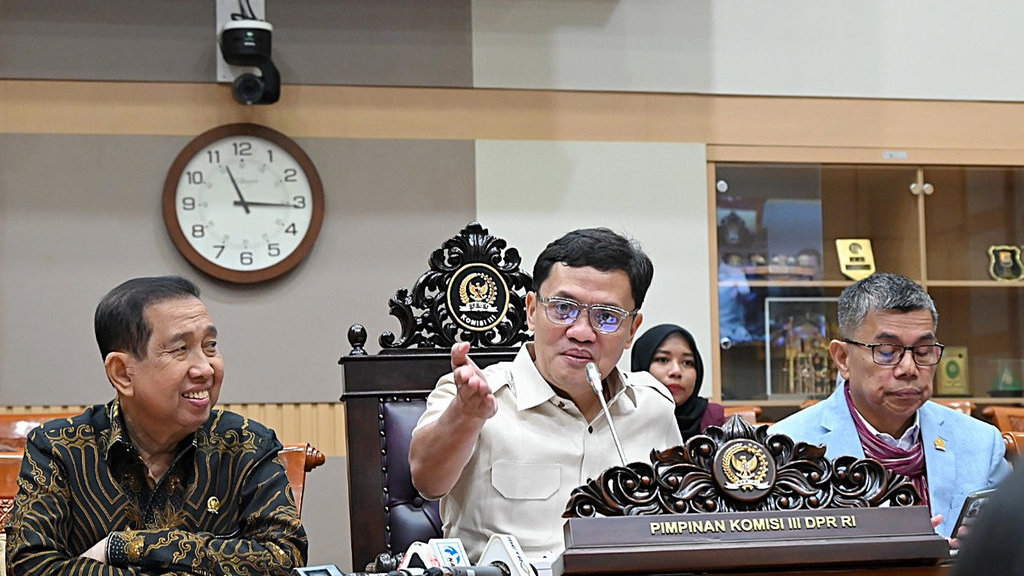 Header DPR-RI 9