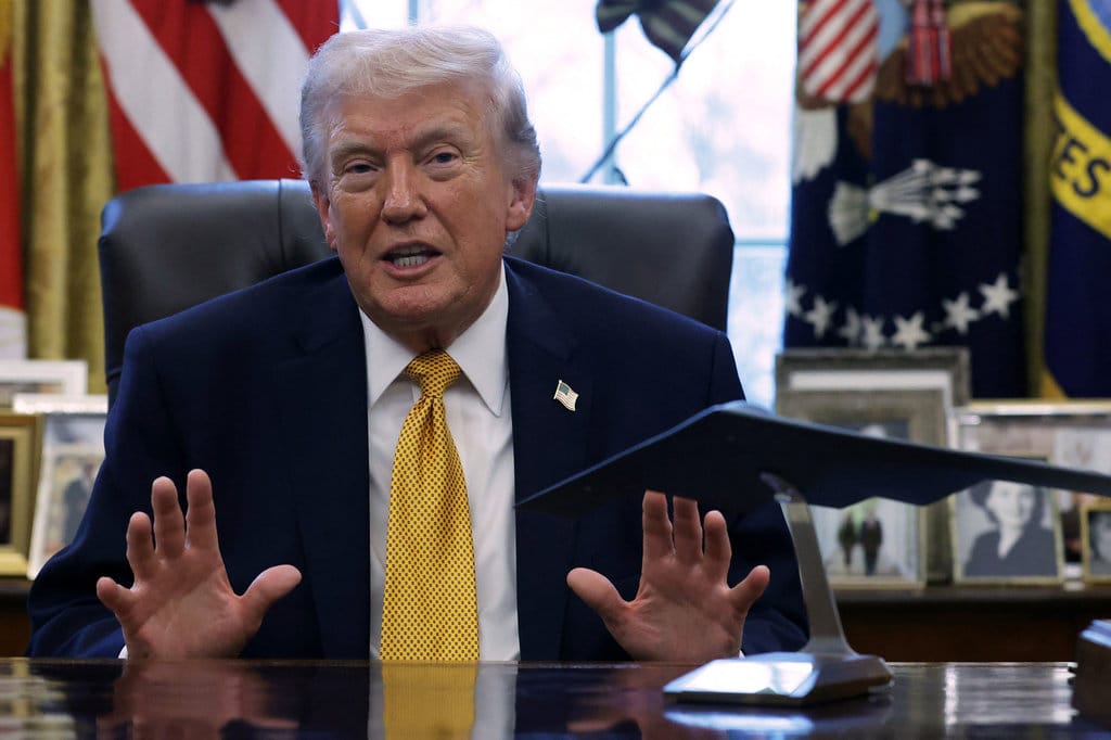 Trump Ancam Italia Imbas Berselisih soal Perang Iran & Paus