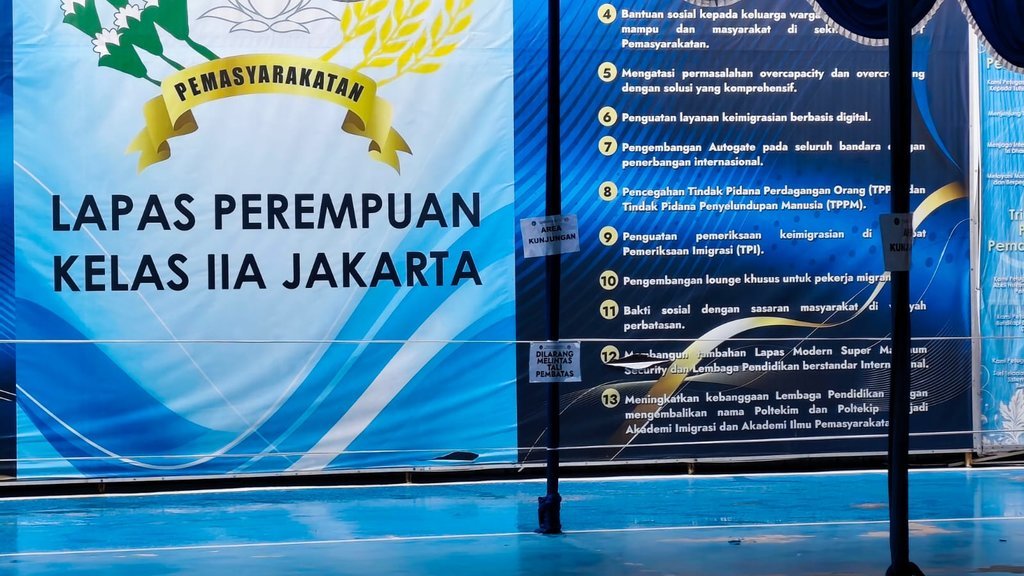 Lapas Perempuan Pondok Bambu