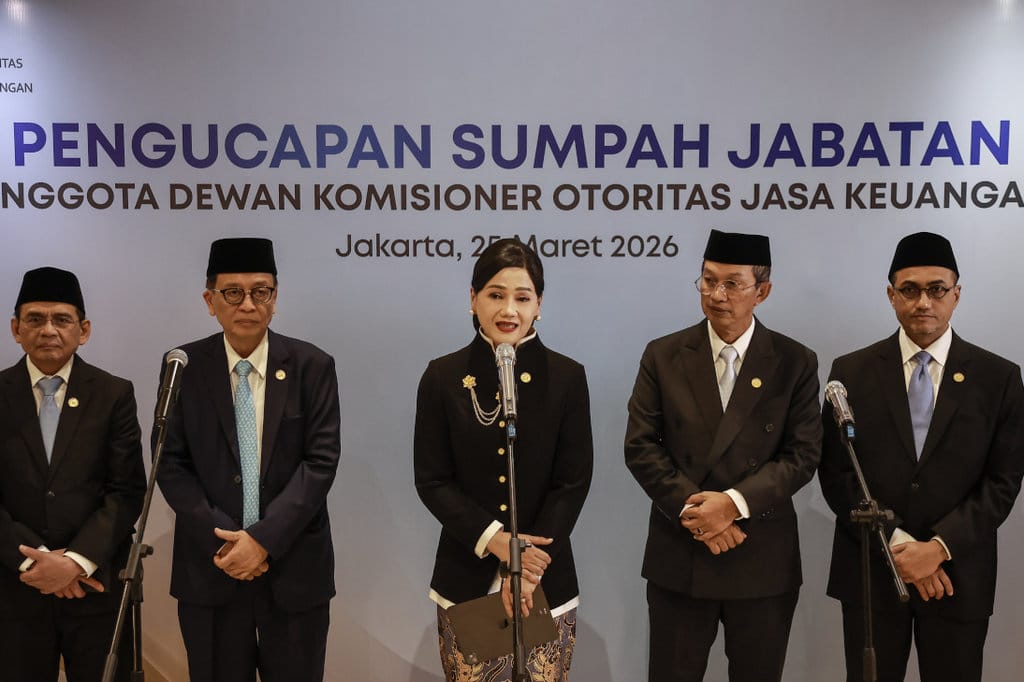 Pelantikan Anggota Dewan Komisioner OJK
