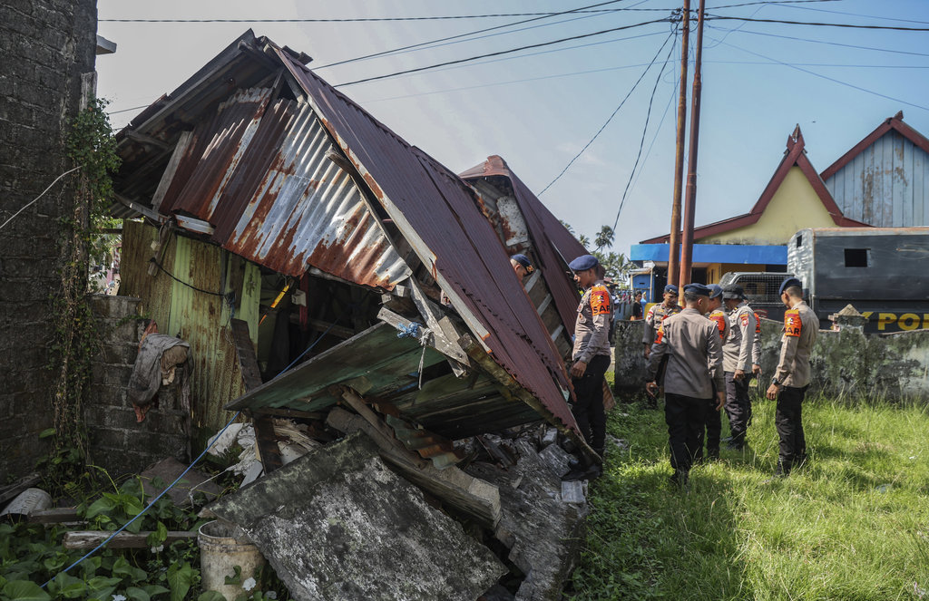 BMKG Tetapkan Status Siaga Tsunami Usai Gempa Bitung M 7,6