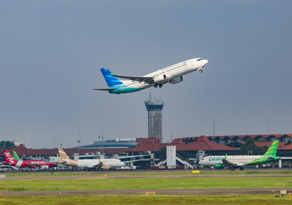 Kenapa Harga Tiket Pesawat Bisa Naik & Sampai Berapa Persen?