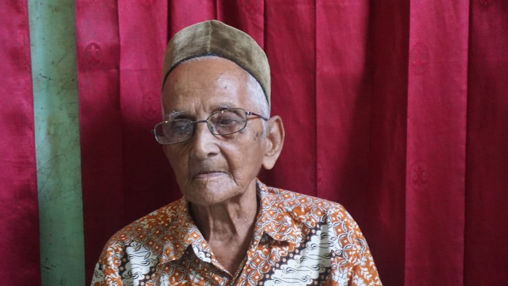 Nyak Sandang, Dermawan Seulawah RI-001 Meninggal di Usia 100