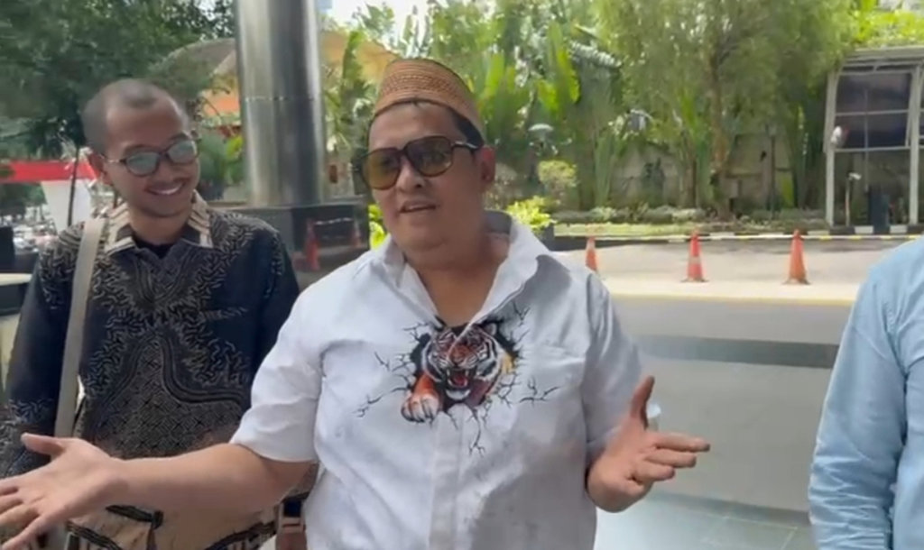 Pengusaha Tembakau asal Madura, Haji Her, Penuhi Panggilan KPK