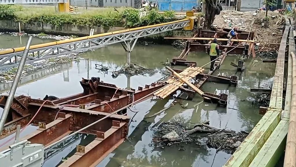 Rel Sukalila Cirebon: Jejak Jalur Ekspor Dunia, Kini Dibongkar