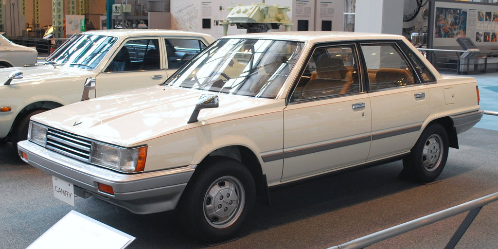 Toyota Camry generasi I 1982