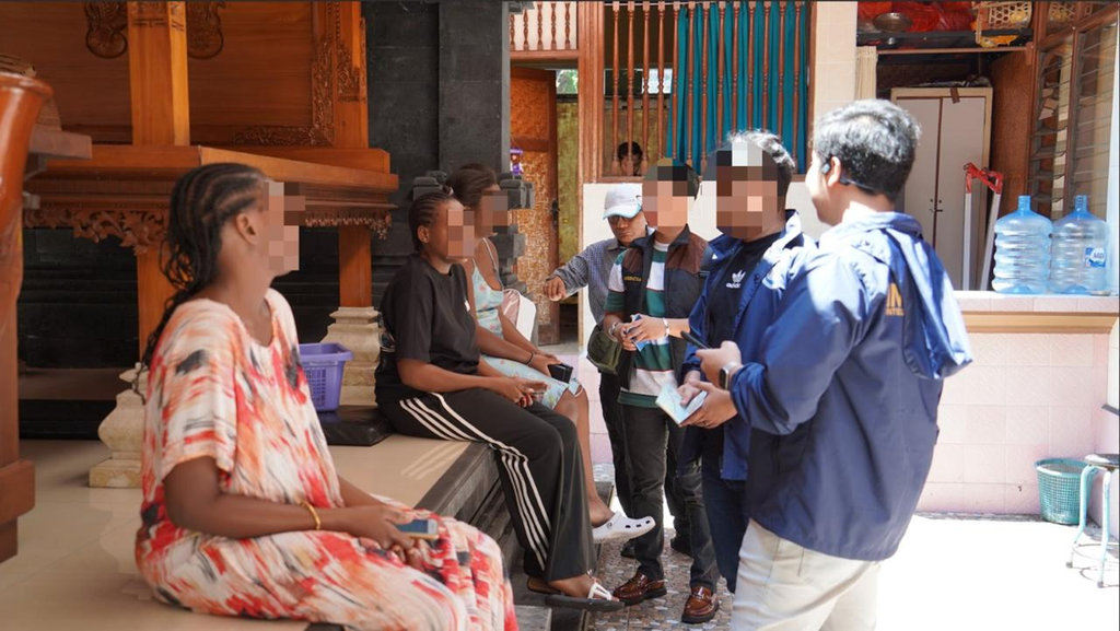 Imigrasi Ngurah Rai Amankan 10 WNA Bermasalah di Bali