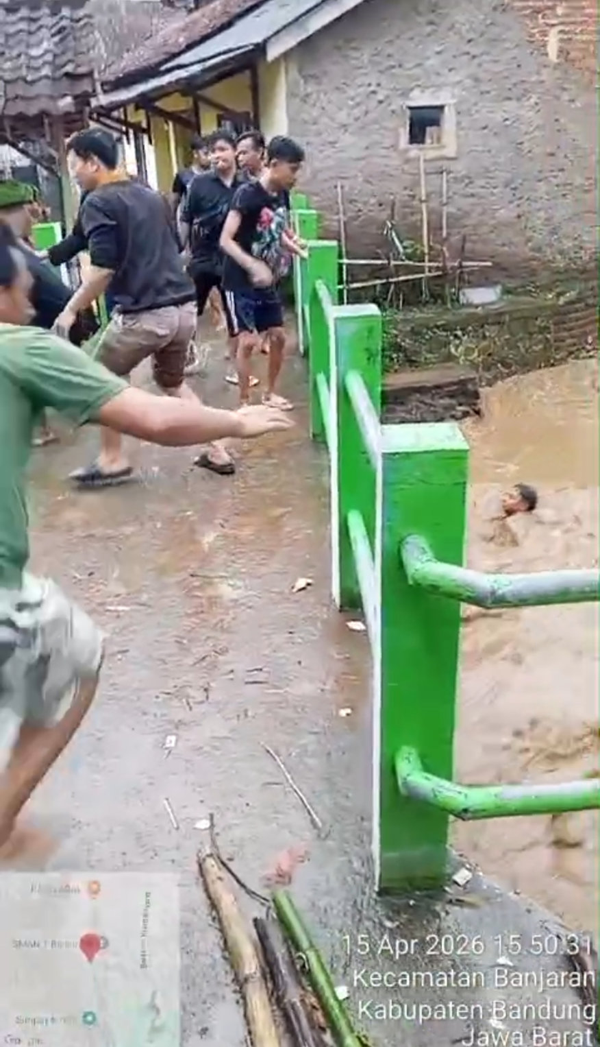 Satu Tewas & 1 Orang Hilang akibat Terseret Sungai di Banjaran