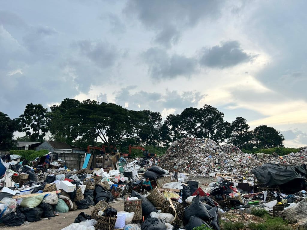 Diduga Open Dumping, DLH Tangguhkan TPS3R Citra Raya Tangerang