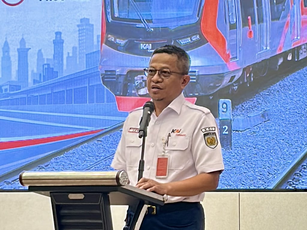 Penumpang Melonjak, KAI Commuter Tambah Kapasitas Armada & Peron