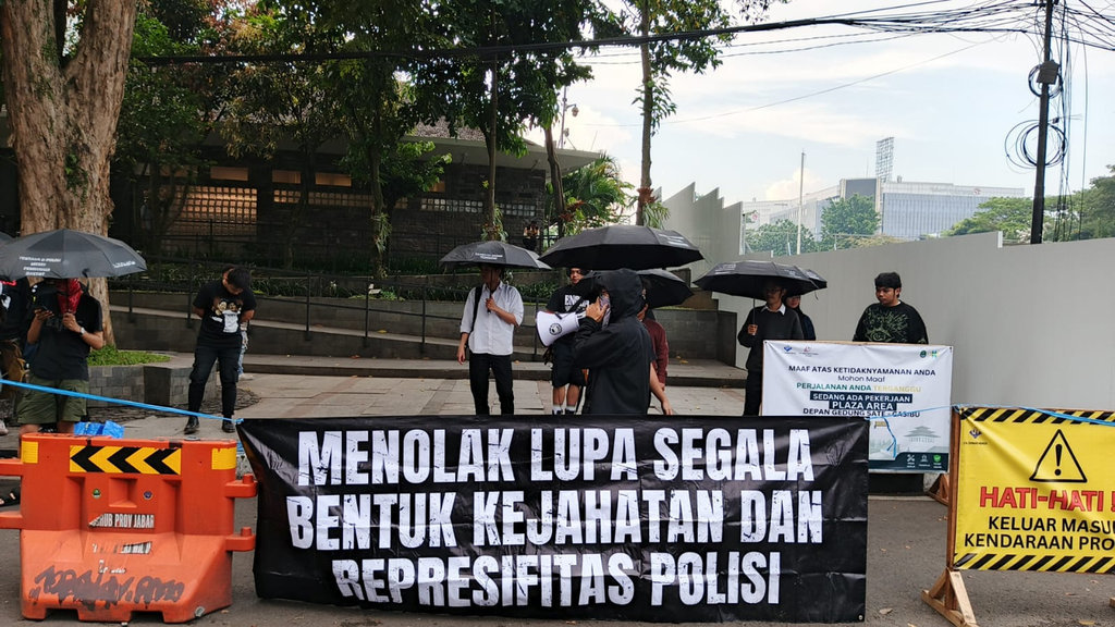 Massa Aksi Kamisan Bandung ke-429 