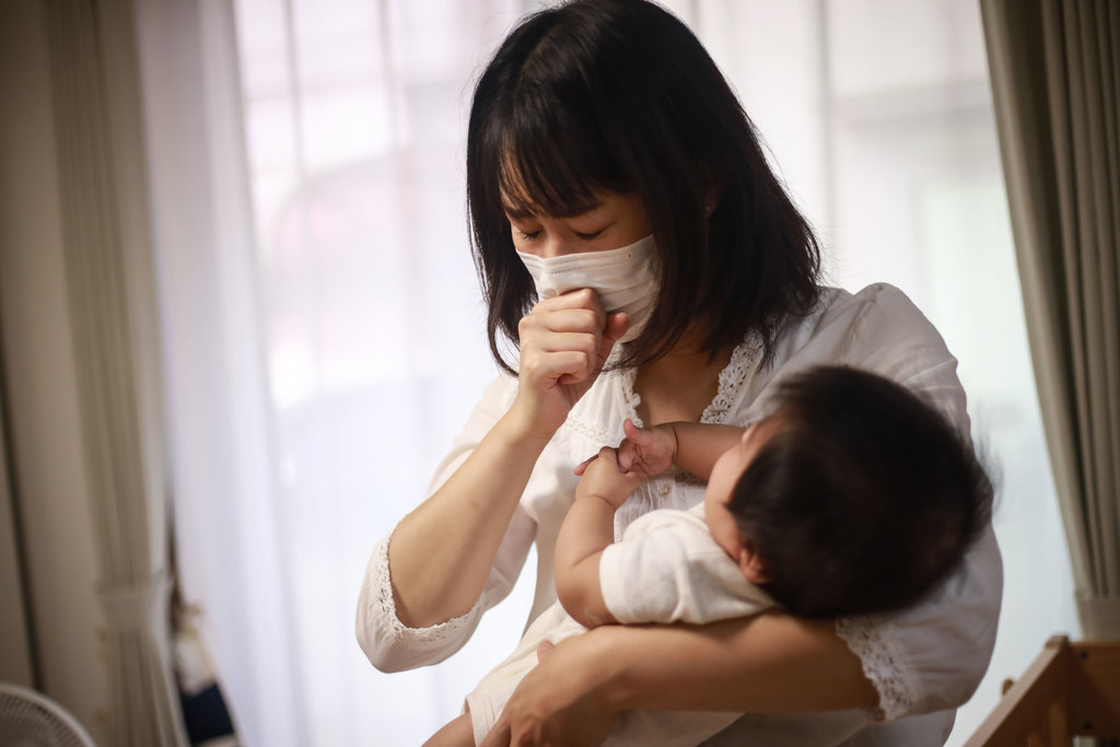 7 Rekomendasi Obat Batuk untuk Ibu Menyusui