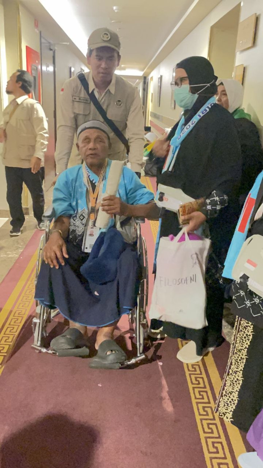 Kisah Mbah Sarjo Jual Tanah Demi Berhaji di Usia Senja