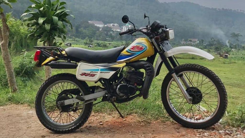 Dari Tangsi ABRI ke Garasi Kolektor: Keabadian Suzuki TS 125 ER