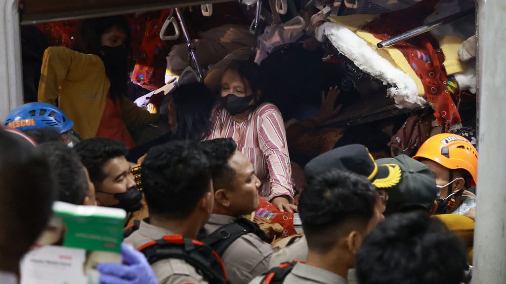 Kecelakaan kereta api di Bekasi Timur